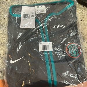 Season Ticket Limited Edition Washington Wizards Quarter Zip